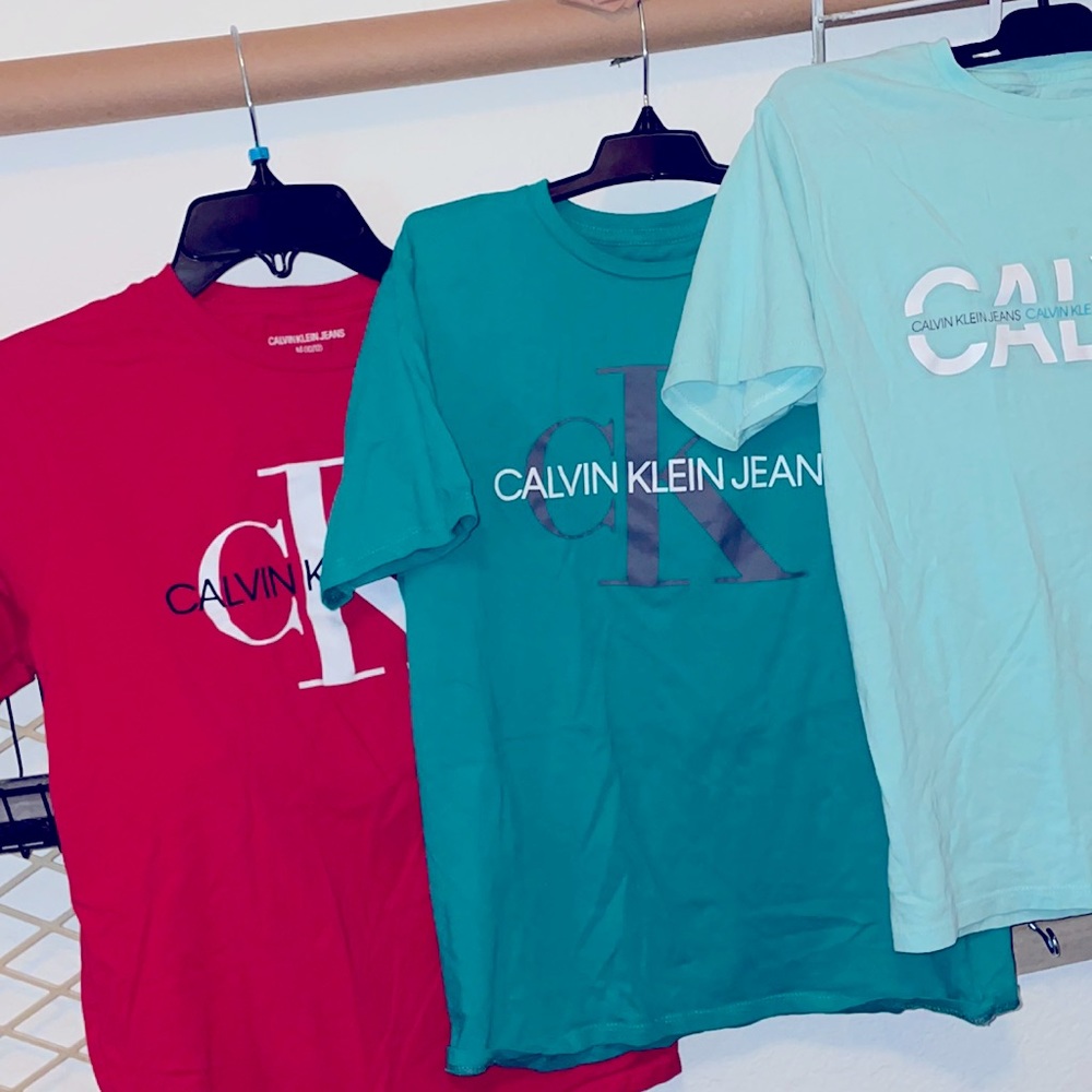 Calvin Klein Jeans 3 Tees kids Medium 10 - 12